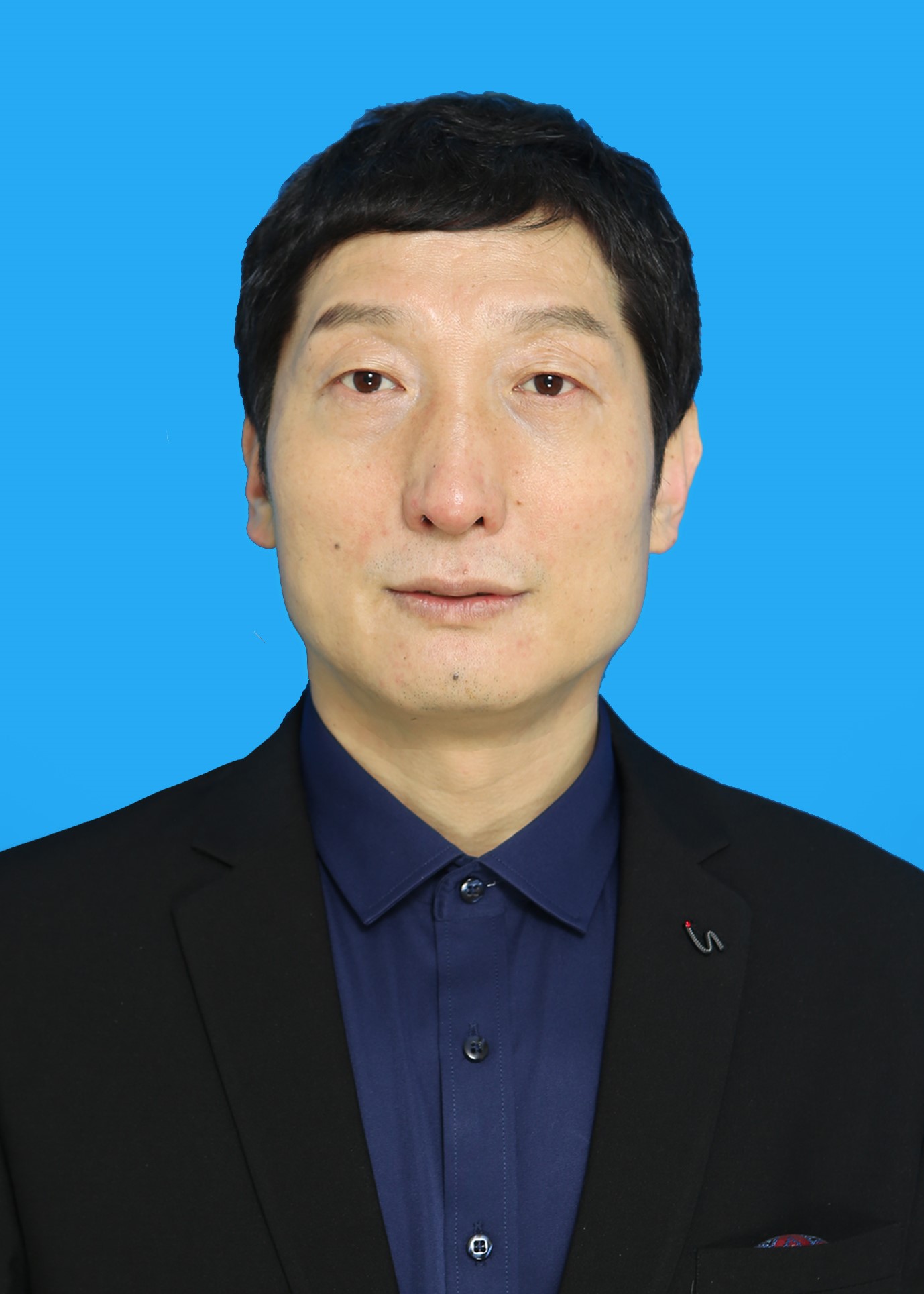 杨乾坤.jpg